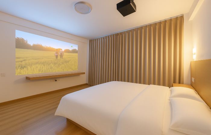 Moonlight · Summer Movie Hotel (Weishan Ancient City Pioneer Academy)