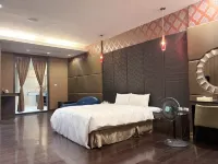 ลิซ่า โมเทล โรงแรมใกล้ทะเลสาบเฉิงชิง