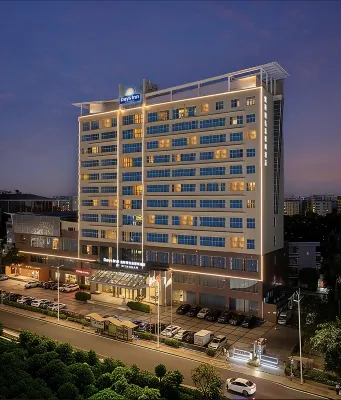DaysInn BY WYNDHAM(Zhanjiang Seaside Ocean-view Corridor) Hotels near Techeng Island
