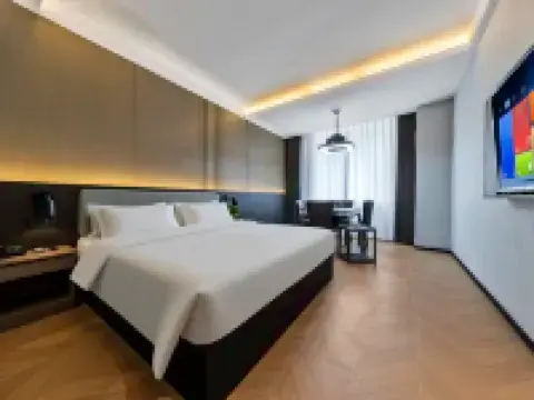 Meicheng Zhenxuan Hotel (Tongren High-speed Railway Station Branch) Hotels near Tongren Railway Station