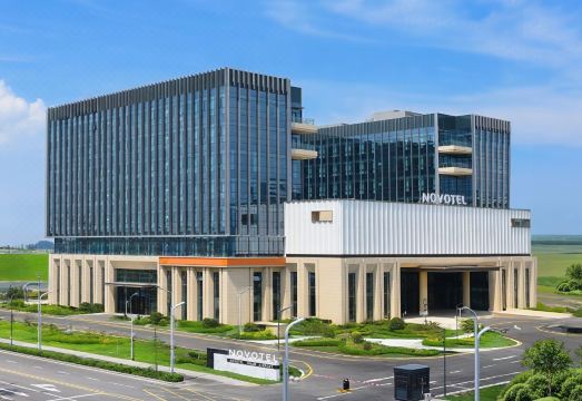 노보텔 지난 공항 외관