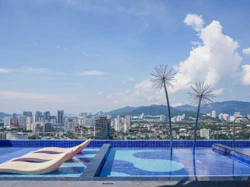 22 Macalisterz George Town BY MC HOME