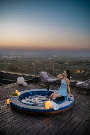 Huazhu Luxury · Yixing Xinran Bieyuan (Yunhu Scenic Area Store) Отели рядом с достопримечательностью «Shanjuan Cave»