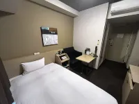 โรงแรมรูท-อินน์ โทยามะ อินเตอร์ โรงแรมใกล้สถานีโคซูกิ