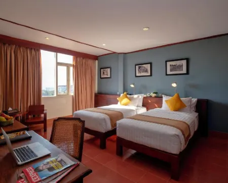 ปักเซ โฮเทล แอนด์ เรสเทอรองต์ โรงแรมในปากเซ