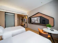 Home Inn Seasons Hotel (Luntai County Tuanjie Plaza Branch) โรงแรมในหลุนไท่