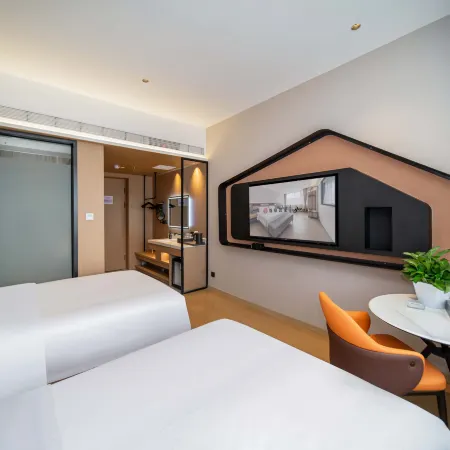 Home Inn Seasons Hotel (Luntai County Tuanjie Plaza Branch)