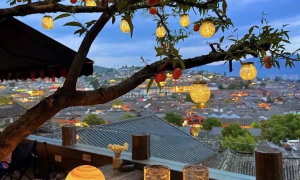 Wutong Courtyard · Villa: Bai Ethnic Aesthetics | Panoramic Cangshan View Guesthouse