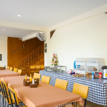 Sri Anan Pura Hotel