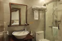 Gengshi Hotel - Bjergudsigt