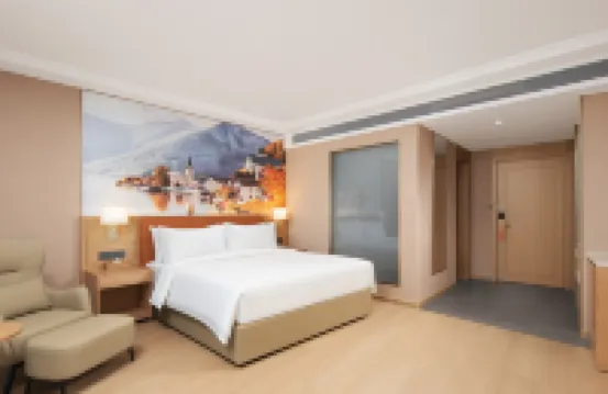 Vienna Hotel (Fuzhou Minhou Qingkou Automobile Town)