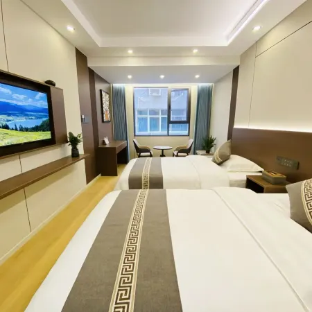 Longnan Heyue Lanting Hotel Отели в г. Луннань