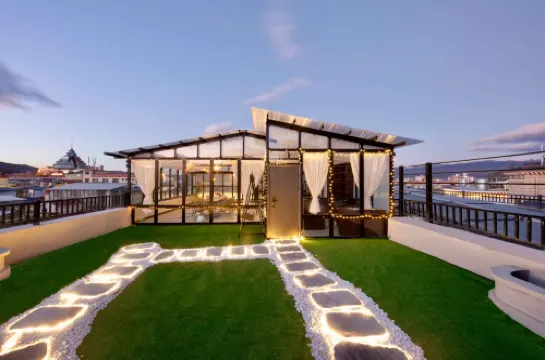 Xiangwang Liuguang Manjing Designer Oxygen-supplying Homestay