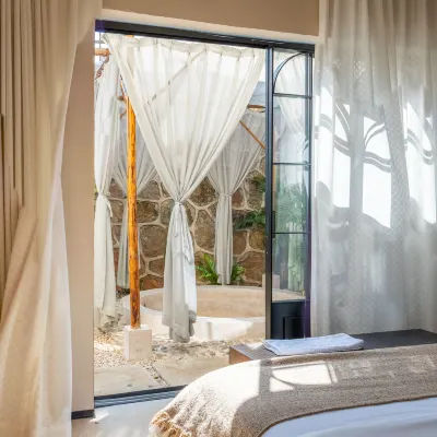 Ji'an Yinlu Wild Luxury Hot Spring Villa Hotels near Honghe Nativeland
