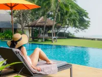 Fisherman's Resort Haad Chao Samran Hotels near Puek Tian