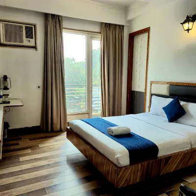 Premium Nest, Golf Course Road Hotels near Sai Ka Angan
