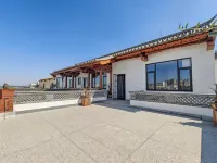 Jianshui Zuoyunju Homestay - Mountain view