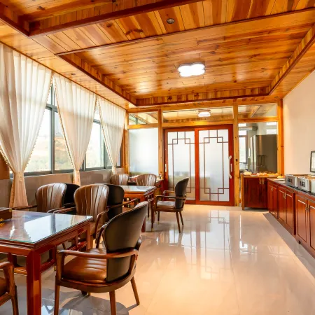 Floral Hotel·Tealese · Designer Villa(Lancang New Street, Lancang Ethnic Culture Park)