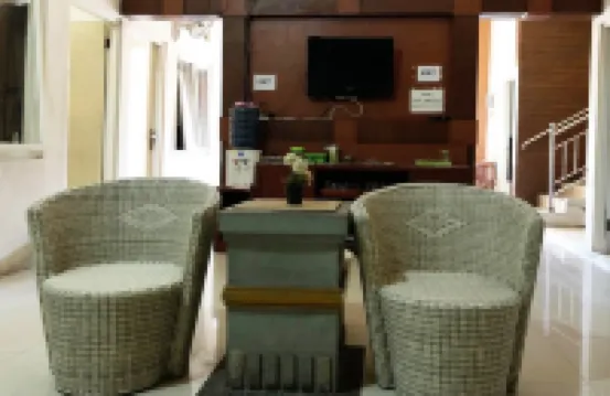 Homestay Babussalam Rungkut Mitra RedDoorz