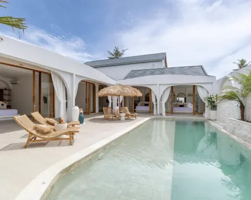 Codyard Luxury Suites Hotels near Seseh