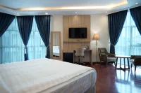 Crescent International Hotel