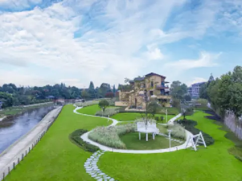 青城山春山外湯屋ホテル