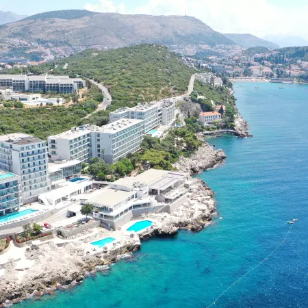 Royal Blue Hotel