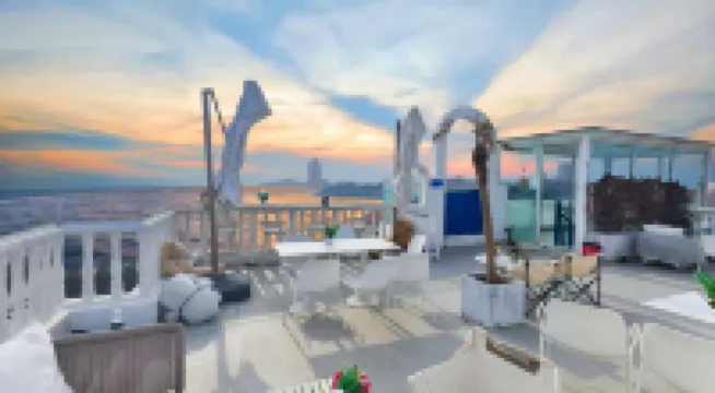 涵都·海角七號落日海景美康（青島第三海水浴場八大關景區店） 酒店