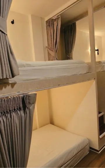 เตียงในหอพักรวม (ผู้หญิงเท่านั้น)