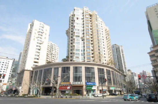 萬和至臻飯店（上海靜安寺長壽路地鐵站店） 昌平路地鐵站附近的飯店