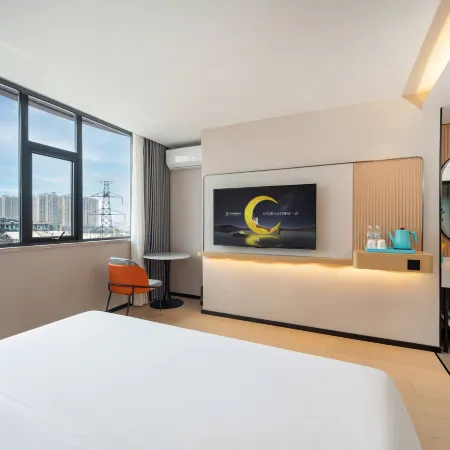 City Comfort Inn Hotel (Chibi Guomao High Speed Railway Station)