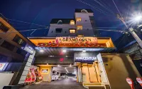 HOTEL CENTUM
