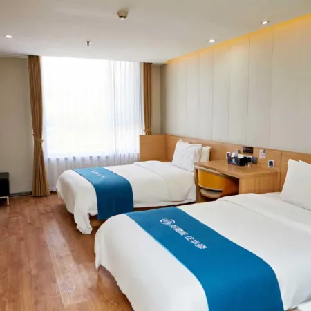 Home Inn UP Huayi Collection Hotel (Dandong Fengcheng)