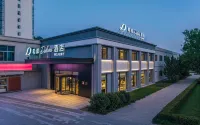 Xana Deluxe Hotel Dalian Lüshunkou Baiyu Mountain Hotel di Distrik Lvshunkou