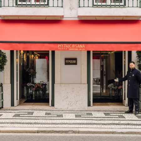 MYTHIC SANA Downtown Suites
