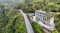 Hefeng Tujia Yinzhu Village
