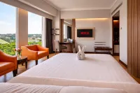 Grand Candi Hotel