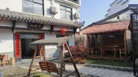 Jing Taoyuanju Homestay (Taohua Tan Scenic Area) - Airport Shuttle