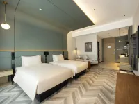 Summit Hotel (Zhaxizong Township Everest Town) Hotels in Dingri