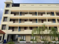 Pure Phuket Residence Các khách sạn gần Trường Dowroongwittaya 