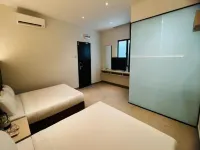 Coastline Hotel 6 Avenue Port Dickson Отели рядом с достопримечательностью «Мечеть Кариах @ Букит Пеландук»