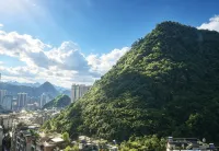 Nanhai Yuntian Hotel (Liupanshui Zhongshan District Government) - Mountain view