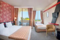 SENZA SUNSET BEACH HOTEL