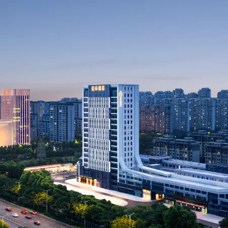 YanTai Longkou Longhu Tianjie Gangcheng Avenue Atour Hotel