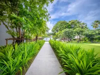Patong Beach Hotel by See2Sea Hotels near طريق بانغلا