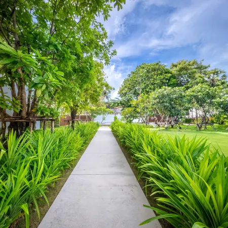 Patong Beach Hotel by See2Sea Отели рядом с достопримечательностью «Улица Бангла-роуд»