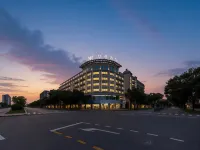 M·Zheman Intelligent Light Luxury Hotel - parking