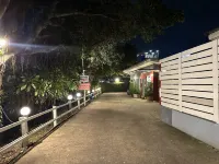 Love Box Resort - 2-Star