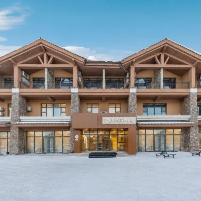 Floral hotel · Shenxue Nuanju Hotels near Changbai Mountain West Scenic Area