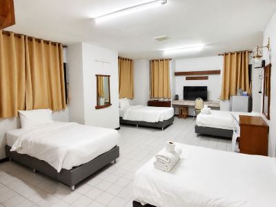 Chomdoi House Hotel